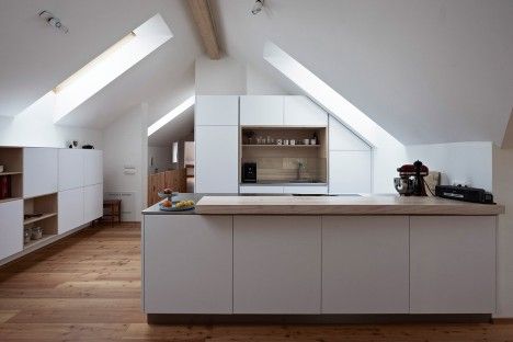 House MK by HPSA Mansarda Kitchen Ideas, Mansard Kitchen Ideas, Kitchen In Attic, Eaves Kitchen, Attic Kitchen Ideas, Farmhouse Extension, Attic Kitchen, Loft Kitchen, Farmhouse Renovation