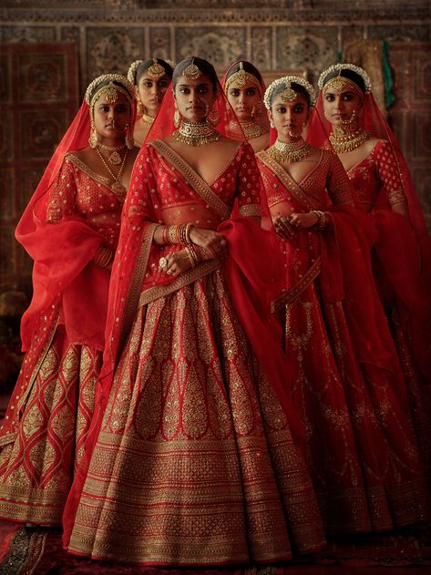 Behance :: Best of Behance Lehenga Dupatta Draping Style, Dupatta Draping Styles, Sabyasachi Lehengas, भारतीय दुल्हन संबंधी, Sabyasachi Collection, Orang India, Sabyasachi Bridal, Sabyasachi Mukherjee, Indian Wedding Dresses