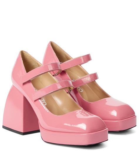 linda on Twitter: "Pink Nodaleto Bulla Babies… " Dr Shoes, Pink Pumps, Shoe Inspo, Strap Pumps, Patent Leather Pumps, Pretty Shoes, Dream Shoes, Slingback Pump, Looks Vintage