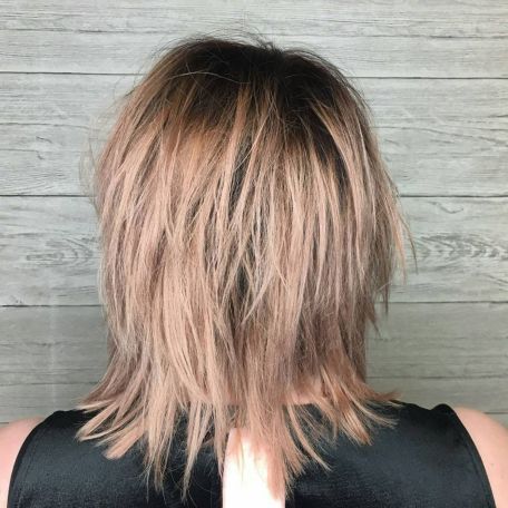 Mid-Length Shag For Straight Fine Hair Medium Bronde, Bronde Shag, Medium Shaggy Hairstyles, Medium Shag, Modern Shag Haircut, Medium Shag Haircuts, Hair 2022, Fine Straight Hair, Shaggy Haircuts