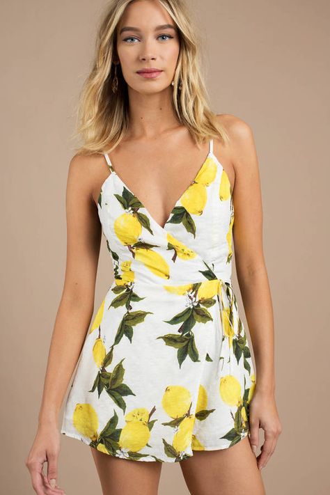 Daytime Outfits, Lemon Print Dress, Rompers For Women, Wrap Romper, Lemon Dress, Mommy And Me Outfits, White Romper, Lemon Print, Weekend Brunch