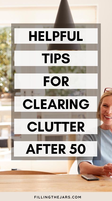 Downsize your stuff with these helpful decluttering ideas and tips - especially if you're over 50! This can be a daunting task, but it's definitely doable. Declutter the things you don't need and make way for an easier life. declutter home, declutter your life, organize declutter, clutter organization Life Declutter, Declutter Help, Junk Organization, Home Declutter, Storage Unit Organization, Declutter Closet, Decluttering Inspiration, Storage Bins Organization, Declutter Home