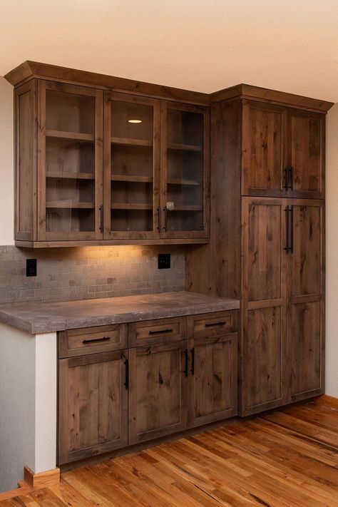 Mountain Modern Kitchen Backsplash, Modern Rustic Kitchen Cabinets, Rustic Industrial Kitchen Design, Rustic Alder Kitchen, Cabin Kitchen Cabinets, Knotty Alder Kitchen Cabinets, Knotty Alder Kitchen, Alder Kitchen Cabinets, Alder Kitchen