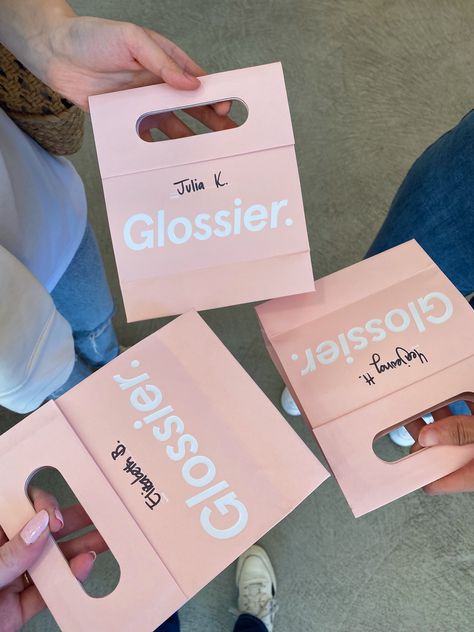 Glossier Packaging Design, Glossier Package, Glossier Event, Glossier Merch, Glossier Branding, Glossier Packaging, Launch Event Ideas, Experiential Marketing Events, Pr Kit