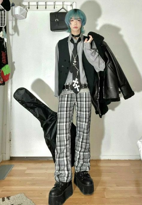 Outfit Ideas Male Aesthetic, Male Vivienne Westwood, Dark Men’s Fashion, Soft Grunge Male Outfits, Shin Inspired Outfits, Shin Nana Outfit Inspired, Pretty Outfits Men, Shin Clothes, Harajuku Fashion Street Men