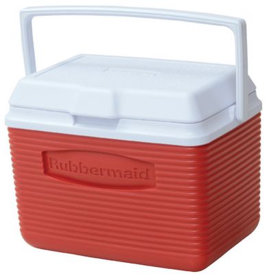 Rubbermaid Personal Cooler, great to have while camping, for picnics, sporting events, whatever! Small Cooler, Ice Chest Cooler, Drink Cooler, Room Cooler, Patio Picnic, Cooler Designs, Cooler Box, Cold Ice, Ice Chest