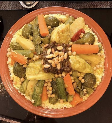 Algerian Couscous, Vegetable Couscous, Algerian Food, Algerian Culture, Algerian Recipes, Couscous Recipes, Traditional Dishes, National Dish, Arabic Food