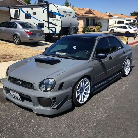 Nice grey froggy... 2002 Subaru Wrx, Wrx Wagon, Subaru Cars, Drifting Cars, Mitsubishi Lancer Evolution, Honda S2000, Nissan Silvia, Honda Civic Si, Street Racing Cars