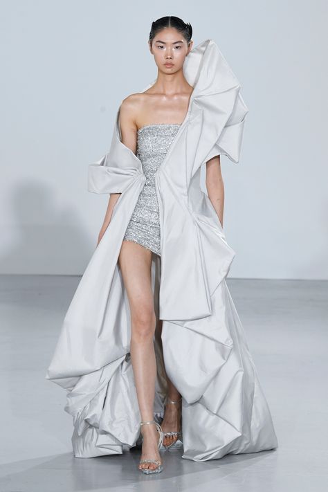 Gaurav Gupta Couture Fall 2023 – WWD Couture Draping, Structured Fashion, Fashion Through The Decades, Fashion Draping, 2023 Couture, Chic Fall Fashion, Gaurav Gupta, Runway Gowns, Paris Fashion Week Runway