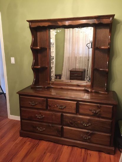 q what to do with the top, painted furniture Mirrors Ideas, Mirrors Decor, Bedroom Mirrors, 2024 Bedroom, Idea Bedroom, Budget Furniture, Hutch Makeover, Repurposed Dresser, Mirror Bedroom