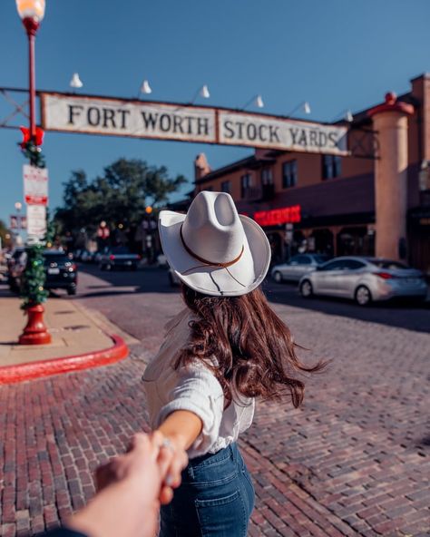 Dallas Date Ideas, Fort Worth Rodeo, Things To Do In Dallas, Fort Worth Zoo, Fort Worth Stockyards, Texas Life, Texas Photo, Romantic Things To Do, Romantic Things