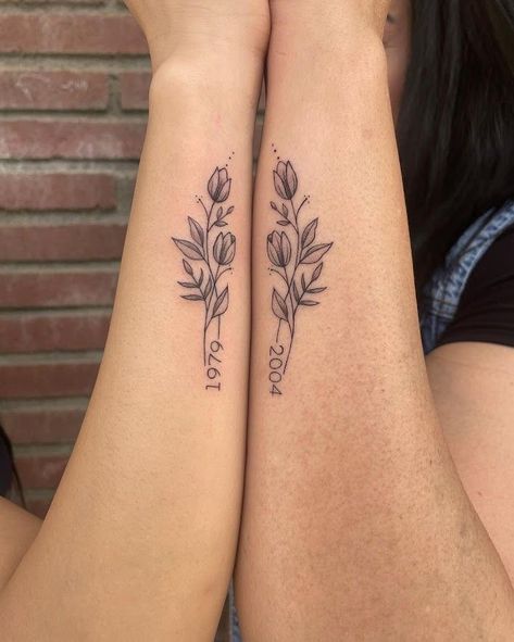 Cool Mother And Daughter Tattoos, Mother Daughter Lily Tattoos, Tattoos For Your Mother, Boho Mother Daughter Tattoos, Mom And Daughter Tattoos Matching Spanish, Cute Tattoos Mother Daughter, Mother Daughter Plant Tattoos, Matching Tattoos With Aunt, Mother Sister Daughter Tattoo