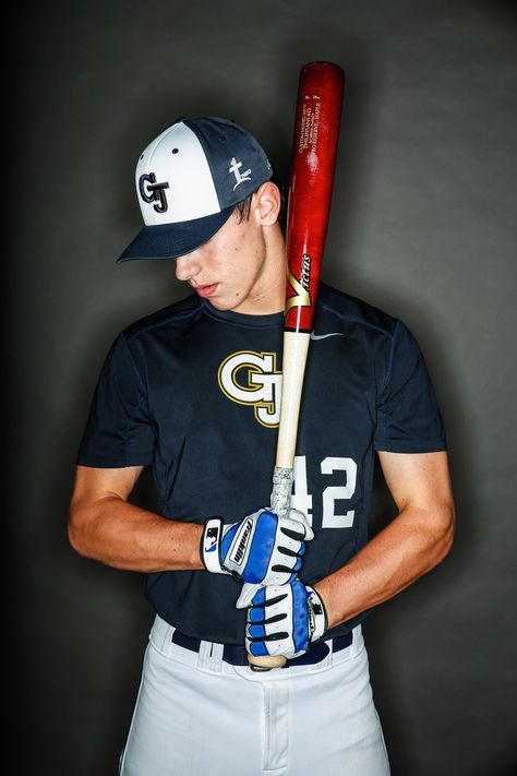 Mother Son Senior Picture Ideas, Baseball Media Day, Baseball Media Day Poses, Senior Boy Baseball Photos, Baseball Player Poses Photo Ideas, Senior Baseball Picture Ideas, Baseball Portrait Poses, Baseball Photoshoot Ideas, Baseball Picture Ideas