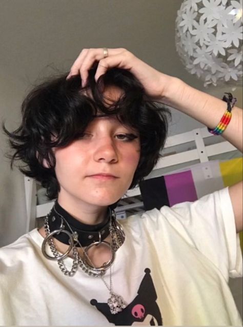 Short Enby Hair, Short Hair Nonbinary, Alt Pixie Cut, Short Non Binary Haircuts, Enby Hairstyles, Fluffy Pixie Cut, Nonbinary Haircuts, Nonbinary Hair, Non Binary Haircuts