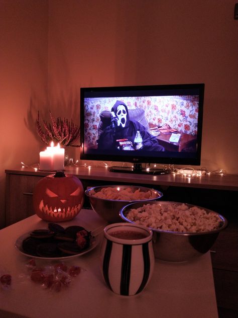 Halloween Movie Date Night, Halloween Movie Night, Movie Date, Halloween Movie, Movie Night, Date Night, Tv, Halloween