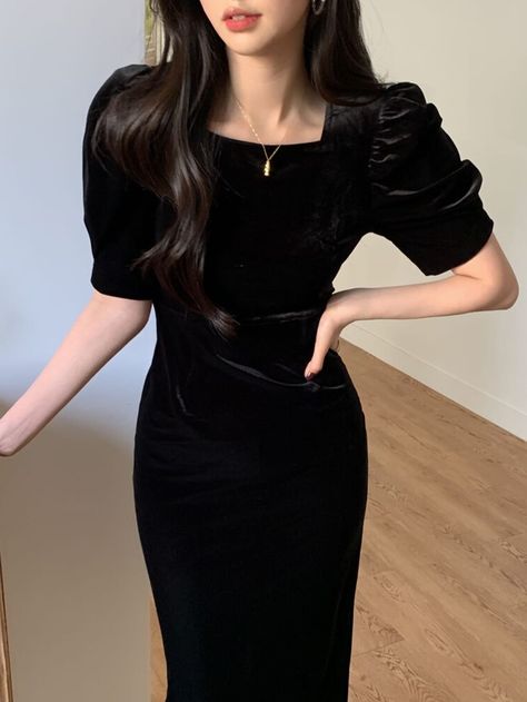 Black Dress Korean Style, Black Velvet Dress Outfit, Black Velvet Dress Short, Black Velvet Outfit, Black Velvet Bodycon Dress, Velvet Dresses Outfit, Velveteen Dress, Womens Velvet Dresses, Velvet Dress Short