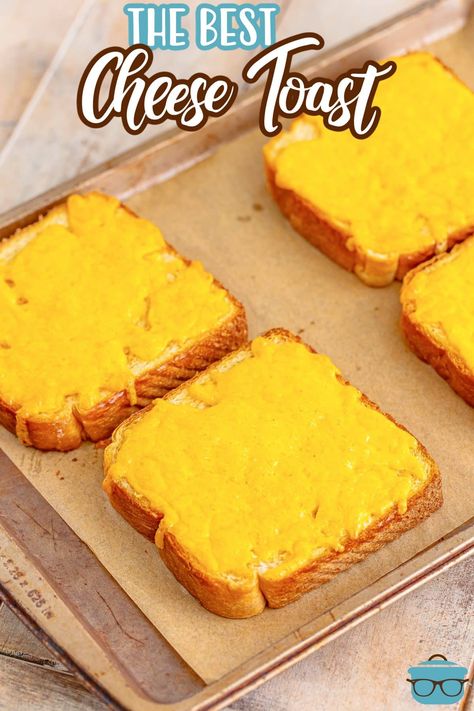 The is the ultimate Cheese Toast! It is made with fluffy Texas Toast, creamy mayo, simple shredded cheese, and of course - butter! Cheese Toast Recipe, Toasted Crostini, Milk Bread Recipe, Southern Recipe, Best Banana Pudding, Texas Toast, Cheesy Garlic Bread, Country Cook, Easy Cheese