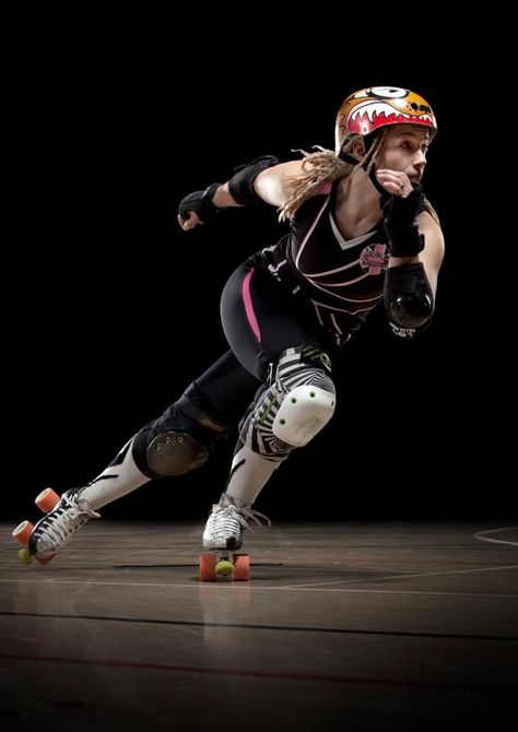 Kitten Photoshoot, Steven Brown, Roller Derby Skates, Roller Derby Girls, Derby Skates, Derby Outfits, Action Pose Reference, Derby Girl, Roller Skaters