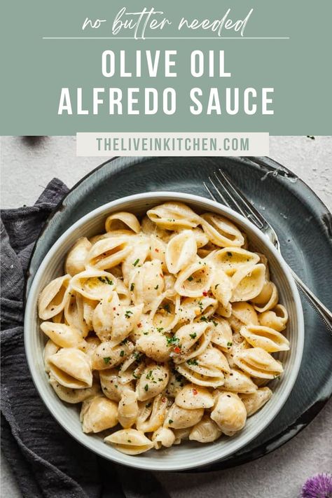 Olive Oil Alfredo Sauce, Olive Oil Based Pasta Sauce, Olive Oil Sauce For Pasta, Buttered Pasta, Wheat Pasta Recipes, Make Alfredo Sauce, Creamy Alfredo Sauce, Future Chef, Butter Pasta