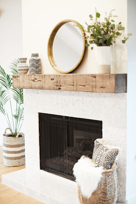 Great Photographs Fireplace Mantels mirror Ideas Fire places are certainly one of my top picks portions of a home. They generate an incredible focal point in a... #Fireplace #Great #ideas Fireplace Mantel Ideas, Fireplace Modern Design, Design Camino, Rustic Fireplace Mantels, Mantel Ideas, Wood Fireplace Mantel, Farmhouse Fireplace, White Fireplace, Rustic Fireplaces