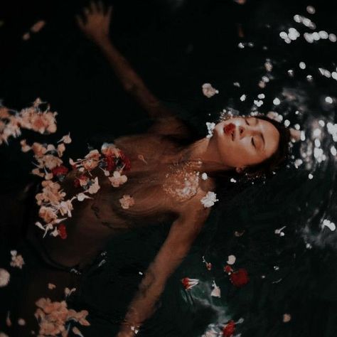 Astral Magic, Feminine Photography, Art Amour, Scorpio Women, Goddess Aesthetic, Ethereal Aesthetic, Water Pool, Female Art Painting, Goddess Energy