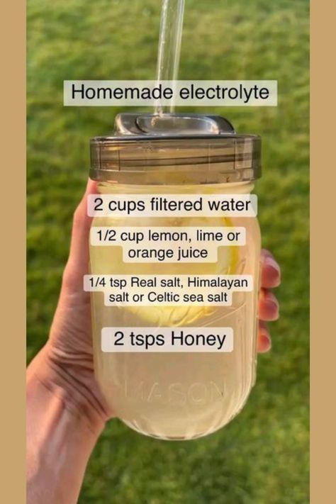 💧 Stay refreshed with this homemade electrolyte drink! 🥤 Perfect for hydration and energy after workouts or on hot days. Made with simple ingredients for a natural boost! #ElectrolyteDrink #DIYHydration #HealthyLiving #NaturalElectrolytes #HydrateNaturally #FitnessFuel #WorkoutRecovery #StayHydrated #HealthyRecipes #CleanEating Fun Drink Ideas, Electrolyte Drink Recipe, Homemade Electrolyte Drink, Keto Electrolytes, Sommer Mad, Diy Outside Christmas Decor, Outside Christmas Decor, Natural Electrolytes, French Country Front Porch