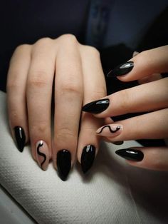 Taylor Swift Nails, Black Almond Nails, Black Acrylic Nails, Punk Nails, Edgy Nails, Grunge Nails, Almond Acrylic Nails, Cute Gel Nails, Pretty Acrylic Nails