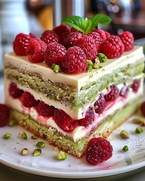 All Tasty Pistachio Raspberry, Pistachio Cake, Dream Cake, Cooking Recipes Desserts, Sponge Cake, Cake Ingredients, Creative Cakes, Food Obsession, Interesting Food Recipes