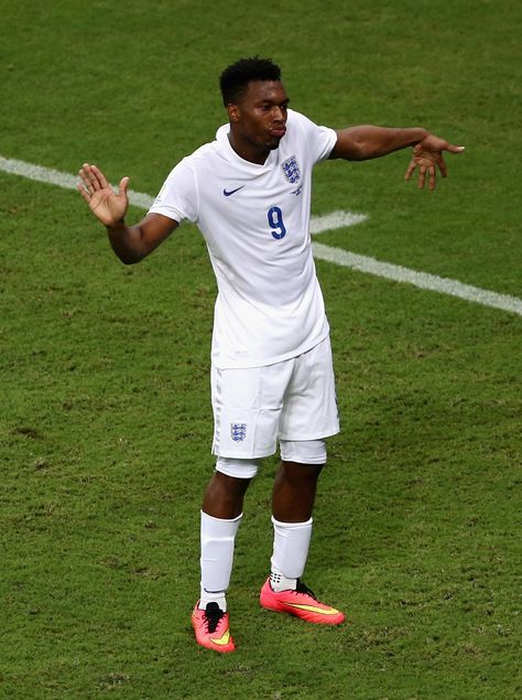 Sturridge Dance Soccer Celebrations, Soccer Player Quotes, England Vs Italy, Daniel Sturridge, Football Celebrations, World Cup Groups, Goal Celebration, Football Pitch, Black Ponytail Hairstyles