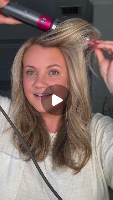 Dyson Airwrap Tutorial: Products used: https://liketk.it/4I11f How To Use Air Wrap, Dyson Air Wrap Round Brush Tutorial, Airwrap Dyson Tutorial, Dyson Airwrap Blowout, Dyson Airwrap Hairstyles Long Hair, Dyson Round Brush, How To Use Dyson Airwrap, Dyson Air Wrap Hairstyles, Dyson Air Wrap Short Hair