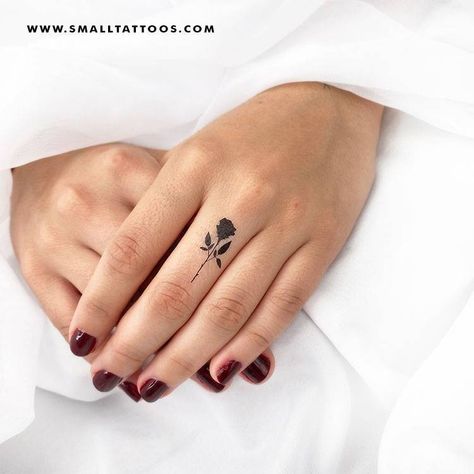 Small All Black Tattoos, Small Black Rose Tattoo, Side Finger Tattoos, Small Black Tattoos, Blackwork Rose, Flower Finger Tattoos, Blue Flower Tattoos, Finger Rose Tattoo, Tattoos Nature