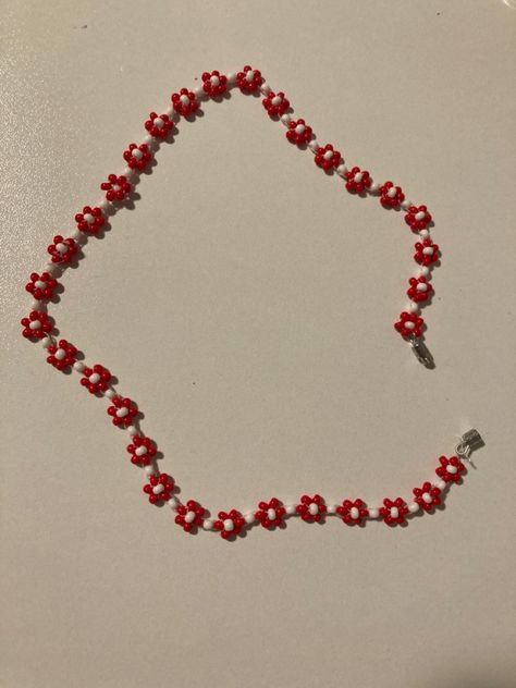 Red Beaded Necklaces Aesthetic, Beaded Necklace Red, Cheap Red Beaded Necklace With Heart Beads, Red And White Beaded Necklace, Red And White Necklace, Red Heart Beads Necklace, Cherry Bead Necklace Diy, Handmade Red Flower Beaded Necklaces, Beaded Necklace Designs