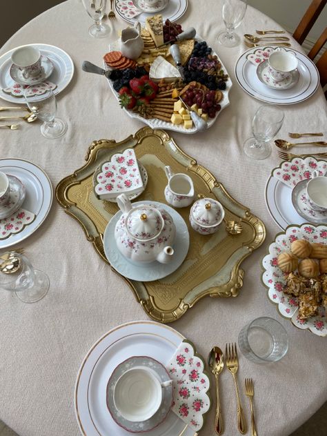 High Tea Mood Board, How To Set A Tea Table, British Tea Party Aesthetic, Afternoon Tea Party Table Settings, Afternoon Tea Ideas At Home, Hosting Tea Party, Afternoon Tea Tablescape, Tea Party Indoor, Tea Set Up