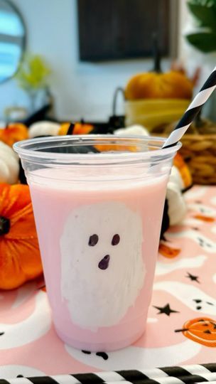 11K views · 7.5K reactions | Pink Ghost Milk👻💕  I’ve seen a couple versions of this with chocolate milk, but had to try it with yummy strawberry milk!🍓 It’s so cute AND delicious. All you need is plastic cups, marshmallow fluff, a black marker and milk. Enjoy!👻🥛💕  #Halloween #halloweendrinks #ghostmilk #halloweentreats #fallfood #halloweenfood #spookyseason #strawberrymilk #diy #halloween2024 | Rachel Anderson | newro · ins0mniac Ghost Milk, Holiday Theme Food, Grandma Ideas, Pink Ghost, Milk It, Marshmallow Fluff, Halloween Drinks, Holiday Theme, Strawberry Milk