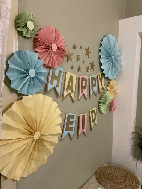 Simple Party Decorations At Home, Kids Birthday Decorations At Home, 27th Birthday Decorations, Baby Shower Banner Ideas, Birthday Banner Diy, Diy Eid Decorations, Birthday Decorations At Home, Centerpiece Craft, Diy Birthday Banner