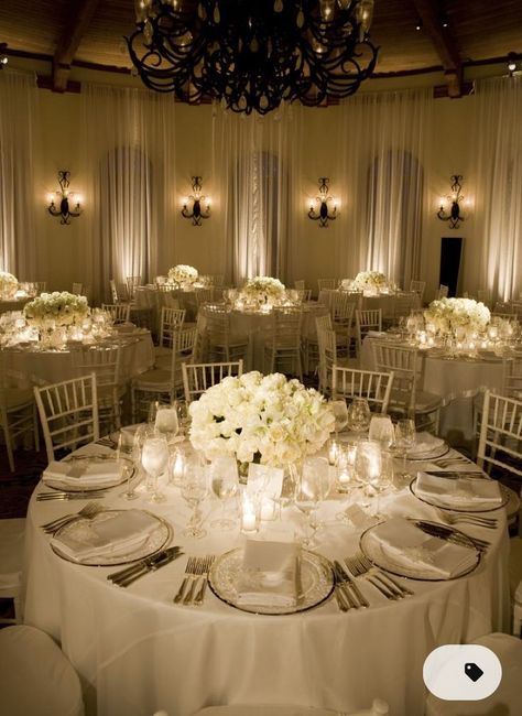 Low Wedding Centerpieces, Wedding Sign Ideas, Low Centerpieces, Wedding Table Flowers, Wedding Table Decorations, Wedding Table Centerpieces, Table Flowers, White Table, The Low