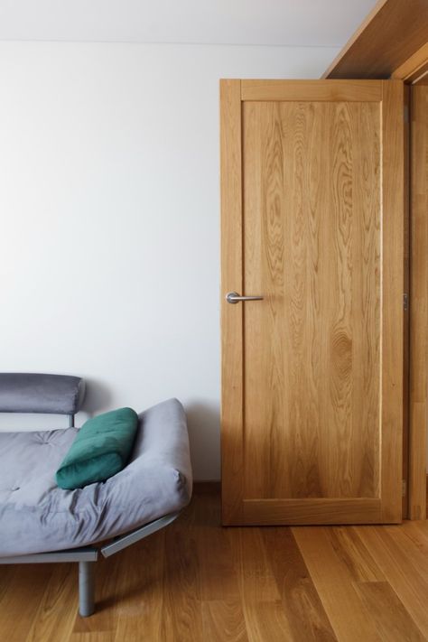 Scandinavian Interior Doors, Scandinavian Doors, Modern Wood Doors, Custom Interior Doors, Oak Interior Doors, Interior Door Styles, Solid Oak Doors, Scandi Interiors, Wooden Doors Interior