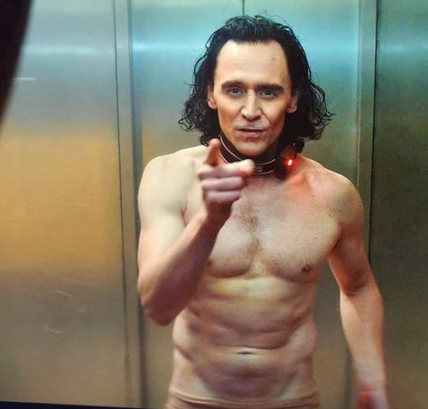 Tom Hiddleston Shirtless, Tom Hiddle, Loki Drawing, Loki Costume, Tom Hiddleston Funny, Loki Quotes, Loki Aesthetic, Loki Tv, Loki Avengers