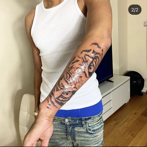 Female Tattoo Designs, Tiger Eyes Tattoo, Herren Hand Tattoos, Side Arm Tattoos, Arm Tattoos For Guys Forearm, Men's Tattoos, Black Men Tattoos, Outer Forearm Tattoo, Half Sleeve Tattoos Forearm