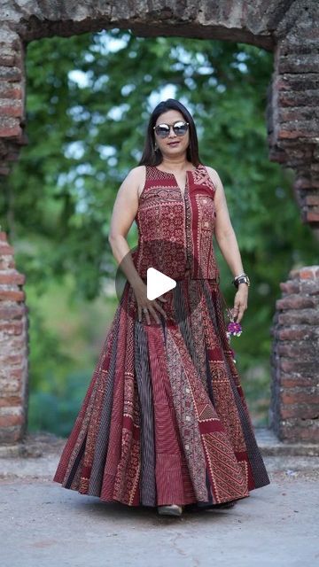 New Choli Design 2024, Navratri Indo Western Outfits, Ajrakh Lehenga Choli, Ajrakh Chaniya Choli, Ajrakh Blouse Designs, Navratri Blouse Designs, Chaniya Choli Designs Navratri, Chaniya Choli For Navratri, Indowestern Outfits