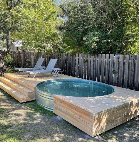 Outdoor Hot Tub Ideas, Pool Stock Tank, Tank Pool Ideas, Stock Tank Pool Ideas, Stock Tank Pools, Hot Tub Ideas, Stock Tank Swimming Pool, Cowboy Pool, Tank Swimming Pool