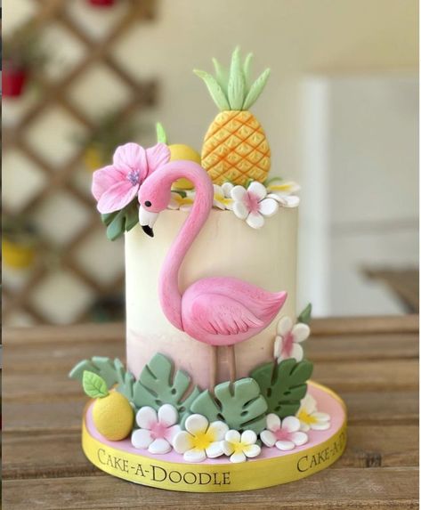 Flamingo Tropical Cake, Flamingo Cakepops, Flamingo Cake Ideas, Flamingo Macarons, Tropical Cakes, Tropical Birthday Cake, Hawaii Cake, Flamingo Birthday Cake, Cakes For Kids