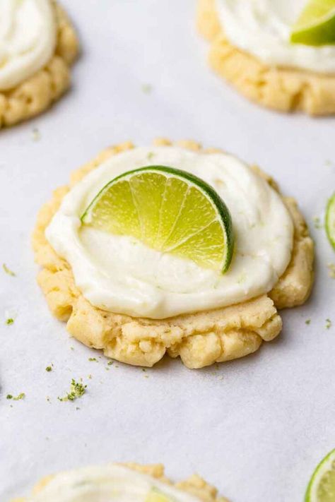 Chill CRUMBL coconut Lime Cookies are the perfect summer cookie. This copycat CRUMBL cookie recipe will take you right off to the tropics with its fresh coconut and lime flavors. Coconut Lime Cookies, Confetti Cake Cookies, Coconut Sugar Cookies, Summer Cookie Recipes, Crumble Cookie Recipe, Lifestyle Of A Foodie, Milk Chocolate Chip Cookies, Lime Cookies, Crumbl Cookies