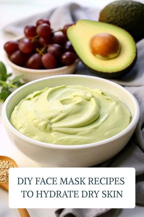 It can be challenging to find products that truly hydrate dry skin. Fortunately, homemade face masks for dry skin can be a natural and cost-effective solution. Homemade Facial Moisturizer, Masks For Dry Skin, Diy Face Mask Recipes, Oats Face Mask, Hydrating Face Mask Diy, Dry Skin Face Mask, Dry Face Mask, Dry Skin Diy, Face Mask Ingredients