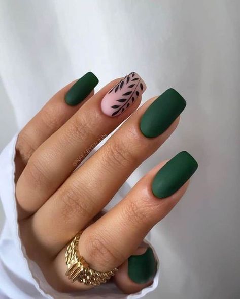 Matte Green Nails, Nails Guide, Matted Nails, Matte Nail Colors, Emerald Nails, Green Acrylic Nails, Dark Green Nails, Green Nail Art, Green Nail Designs