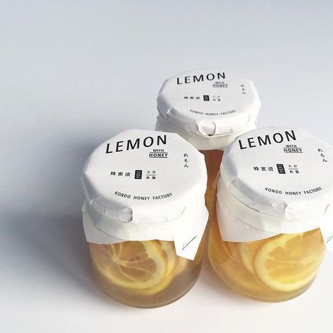 Simple and clean packaging for lemons Jam Packaging, Glasses Design, Honey Packaging, Jar Packaging, Cool Packaging, Farm Shop, Pack Design, Tea Packaging, Food Packaging Design