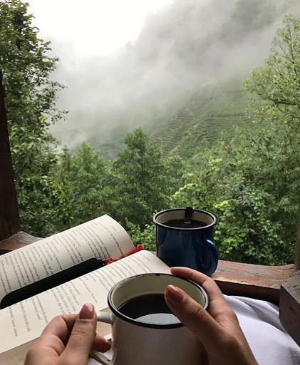 Foto Poses, A Cup Of Coffee, Coffee And Books, Back To Nature, Nature Aesthetic, Cup Of Coffee, Travel Aesthetic, Book Aesthetic, Happy Places