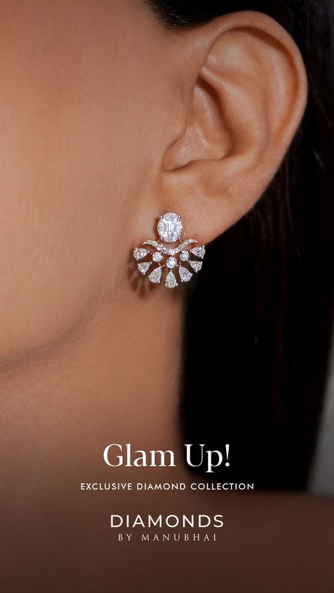 Diamond stud earrings in a floral pattern with a round diamond at the center of the earring Diamond Ear Ring, Earrings In Diamond, Diamond Tops Earrings Studs, Earings Diamonds Studs, Diamond Studded Earrings, Real Diamond Earrings Indian, Diamond Earrings Studs Indian, Daily Wear Diamond Earrings, Real Diamond Earrings Studs