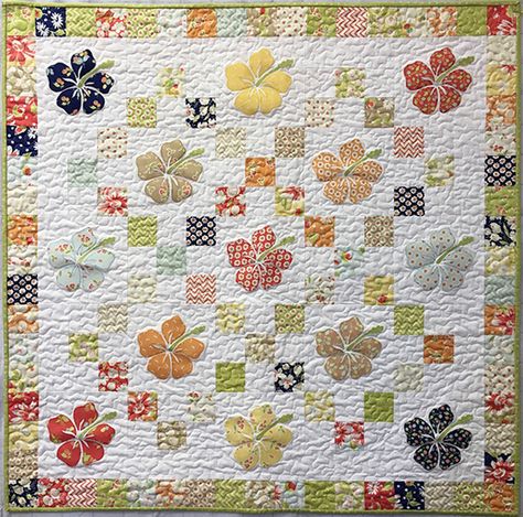 Hawaiian Charm Quilt Free Pattern designed by Seattle Quilt Company Hawaiian Fabric Quilt, Patterns For Quilting, Hawaiian Applique Quilt, Hawaii Quilt, Tropical Quilts, Quilt Free Pattern, Hawaiian Quilt Patterns, 9 Patch Quilt, Travel 2024