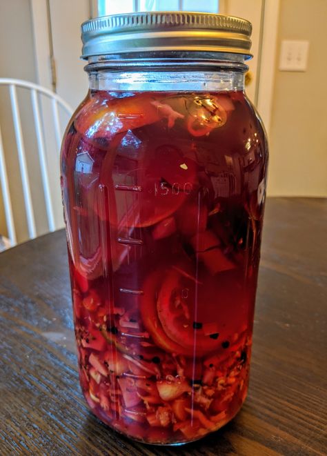 Master Tonic (Fire Cider) Fire Cider Tonic, Master Tonic, Medicinal Herbs Remedies, Fire Cider Recipe, Tinctures Recipes, Herbal Remedies Recipes, Tonic Recipe, Fire Cider, Fermentation Recipes